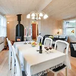 בית נופש Two-bedroom In